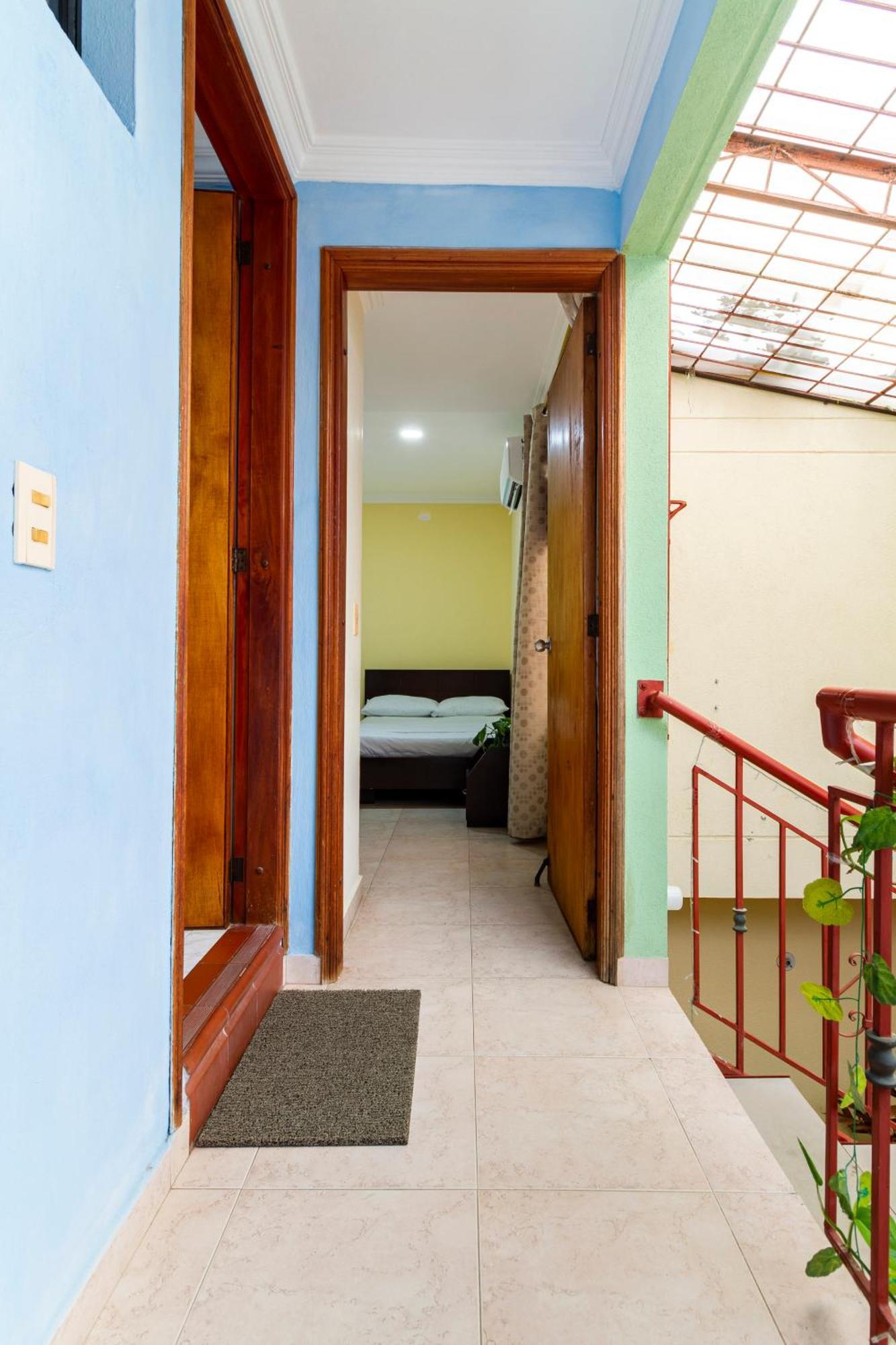 Hostal Cartagonova - Habitaciones Privadas Y Amplias Cerca A Zonas Turisticas Cartagena Екстериор снимка