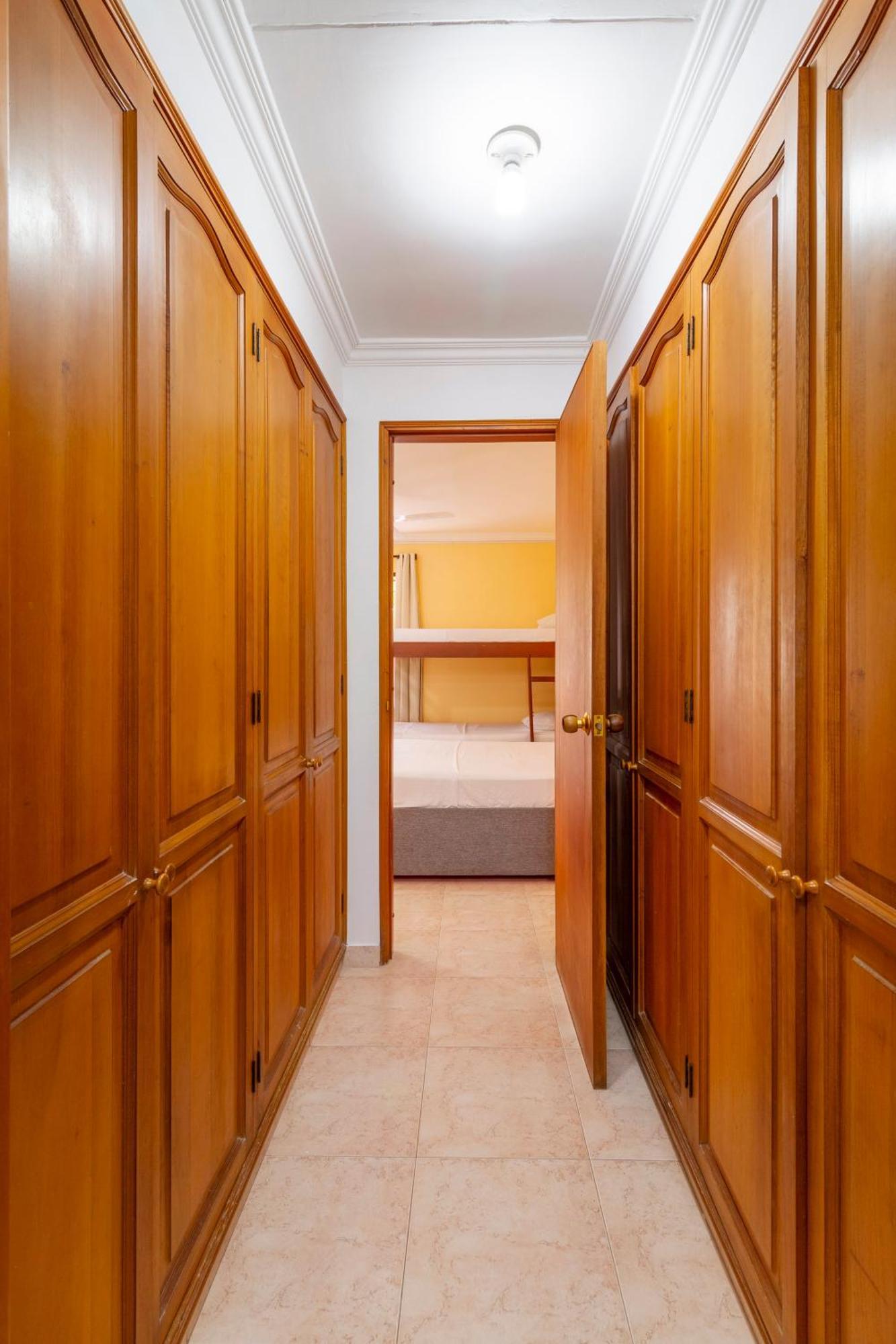 Hostal Cartagonova - Habitaciones Privadas Y Amplias Cerca A Zonas Turisticas Cartagena Екстериор снимка
