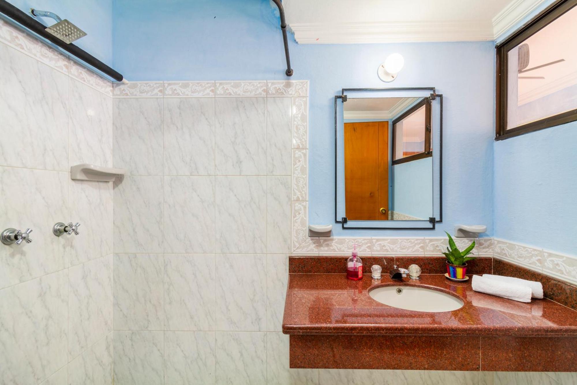 Hostal Cartagonova - Habitaciones Privadas Y Amplias Cerca A Zonas Turisticas Cartagena Екстериор снимка