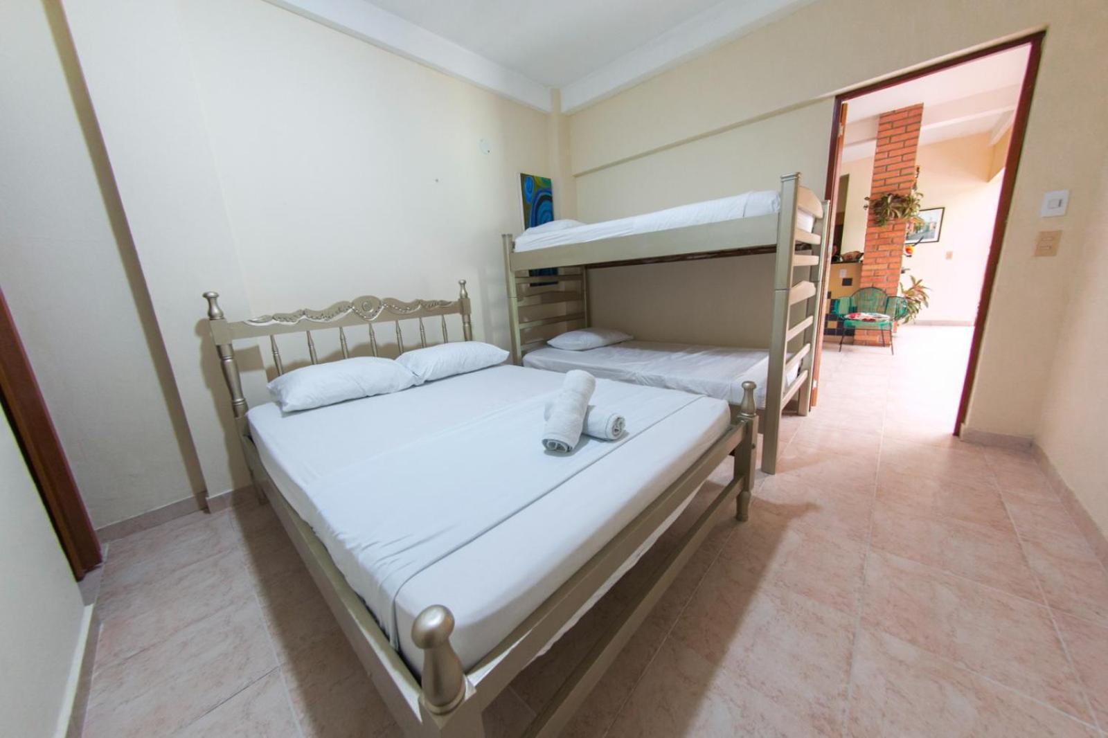 Hostal Cartagonova - Habitaciones Privadas Y Amplias Cerca A Zonas Turisticas Cartagena Стая снимка